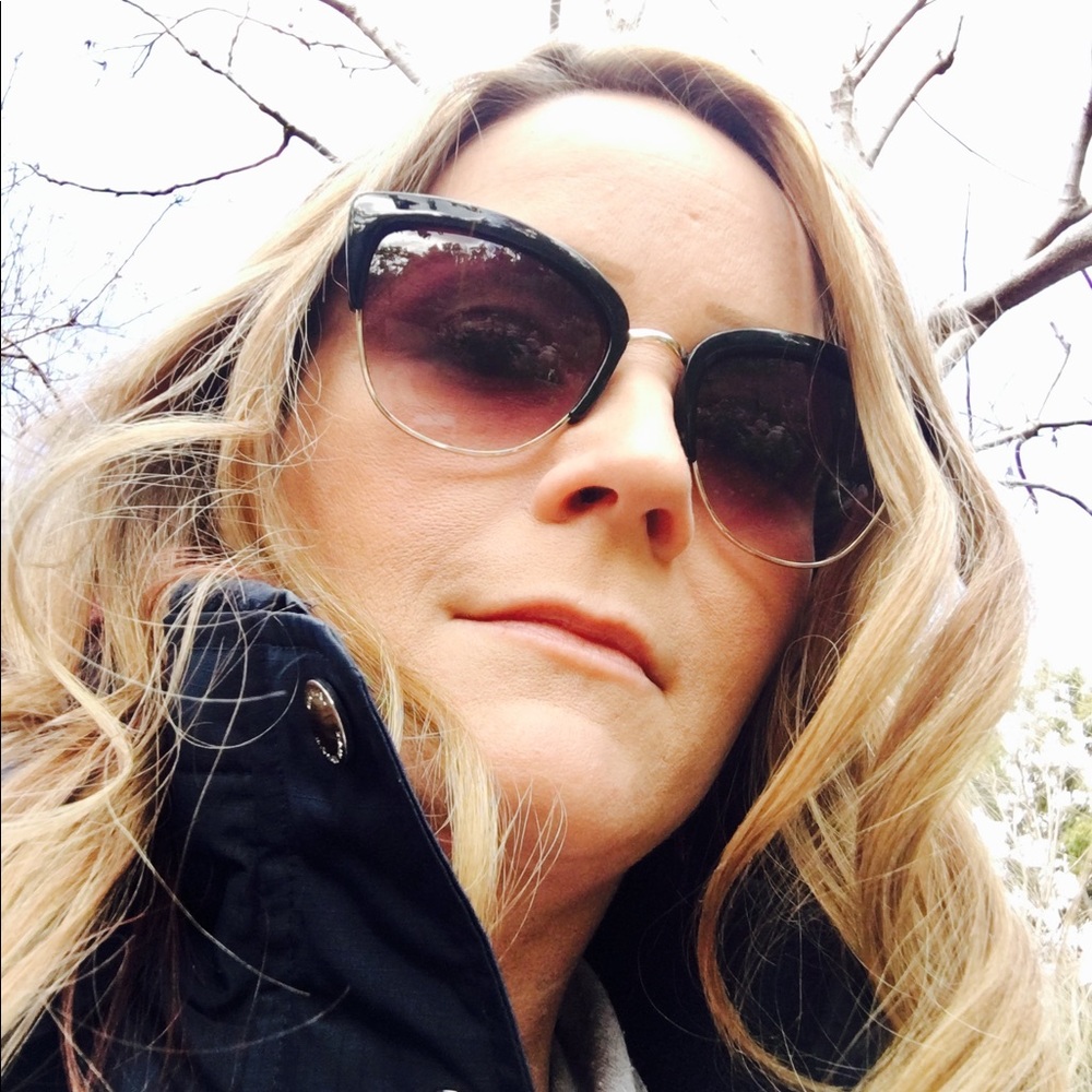 Meet your Posher, Leigh ann